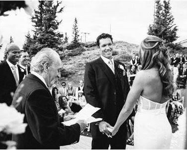 Bre Ladd and Luke Walton at their wedding